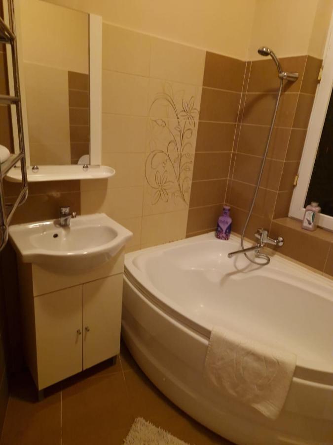 Ferienwohnung M&A Mario Ultra Central Apartament Brașov Exterior foto